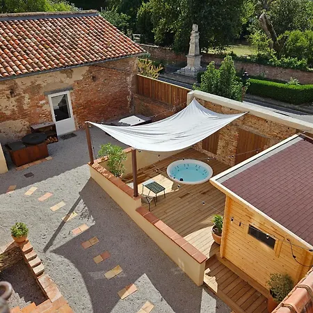 Nuit Insolite Au Château De - De Charme *